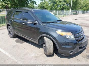  Salvage Ford Explorer