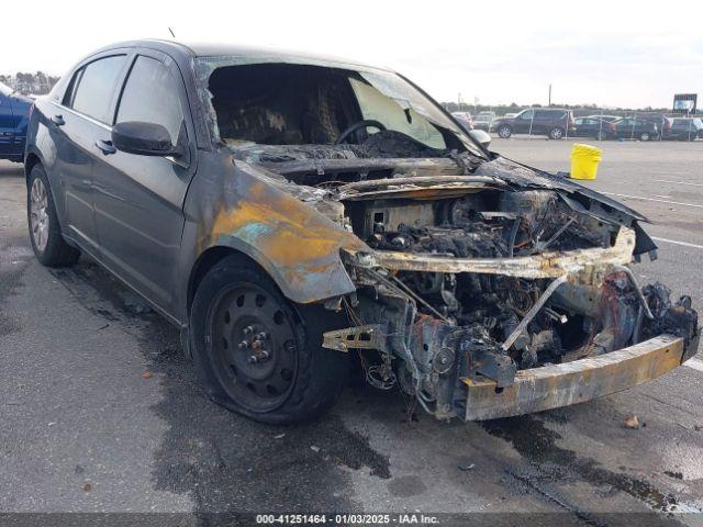  Salvage Chrysler 200