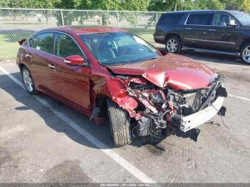  Salvage Nissan Altima