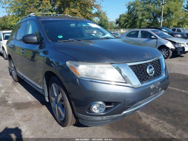  Salvage Nissan Pathfinder