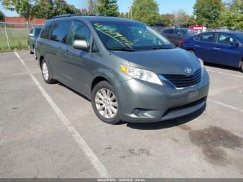  Salvage Toyota Sienna