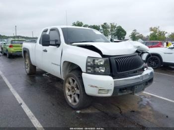  Salvage Chevrolet Silverado 1500