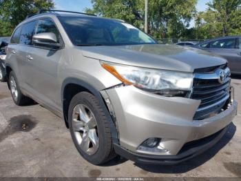  Salvage Toyota Highlander