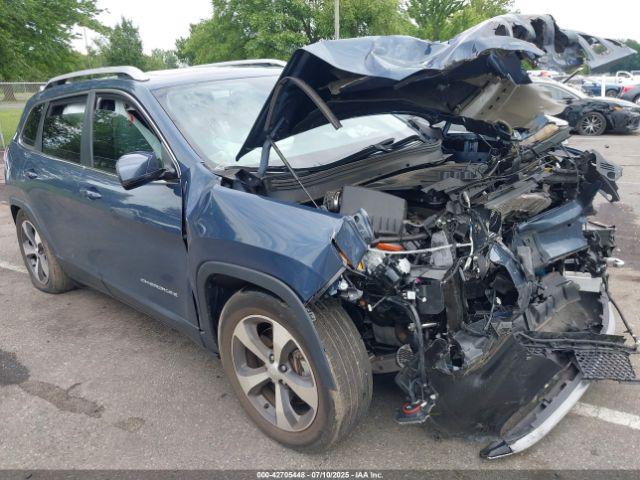  Salvage Jeep Cherokee