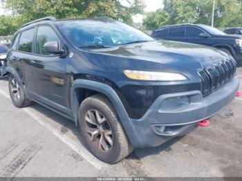  Salvage Jeep Cherokee