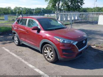  Salvage Hyundai TUCSON