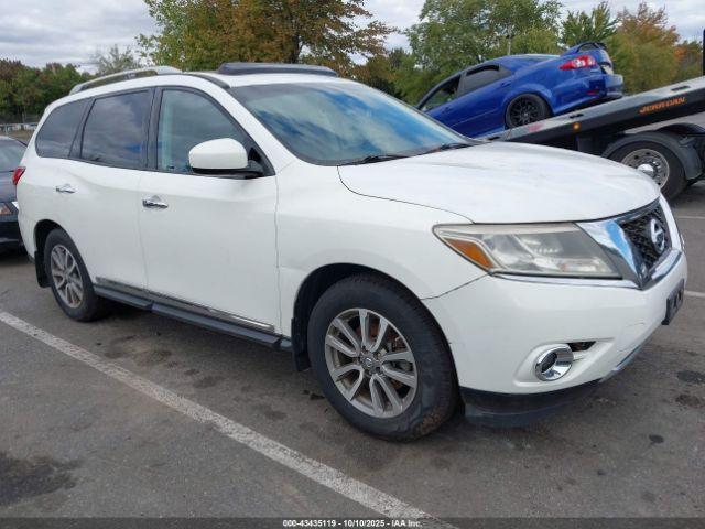  Salvage Nissan Pathfinder