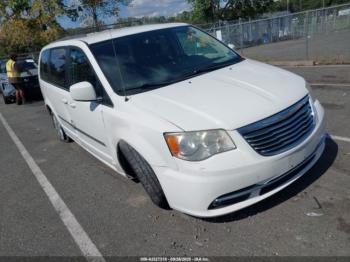  Salvage Chrysler Town & Country