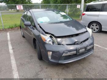  Salvage Toyota Prius