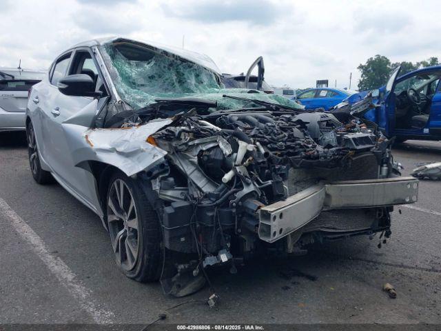  Salvage Nissan Maxima
