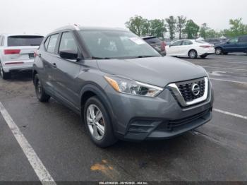  Salvage Nissan Kicks