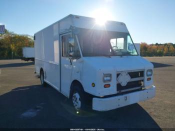  Salvage Freightliner Chassis