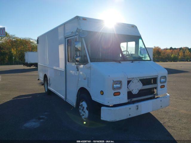  Salvage Freightliner Chassis