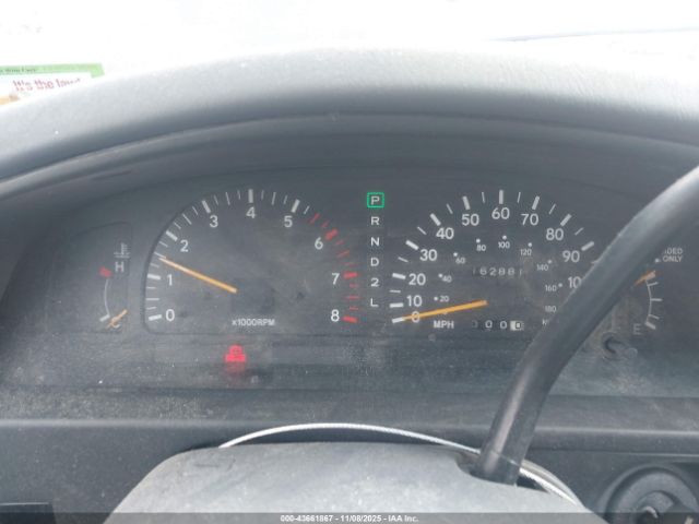 Toyota Tacoma Image 9