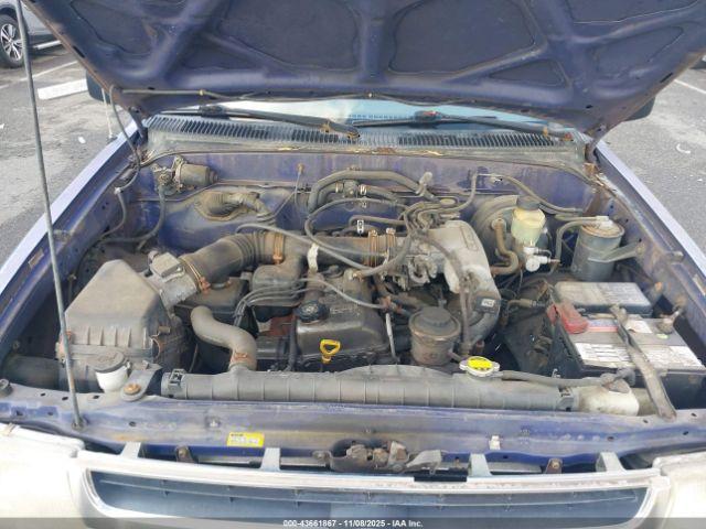 Toyota Tacoma Image 14