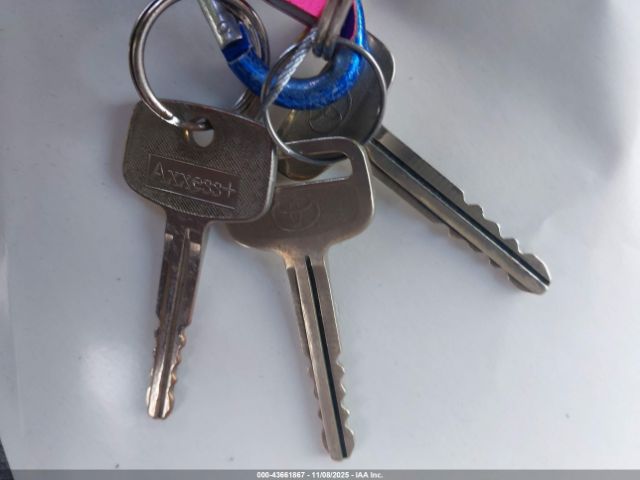 Toyota Tacoma Image 12