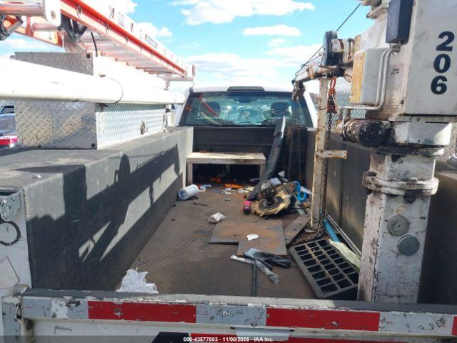 Ford F-350 Xl Image 17