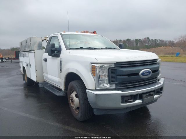 Ford F-350 Xl Image 1