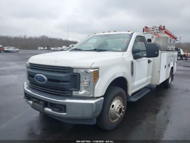 Ford F-350 Xl Image 8