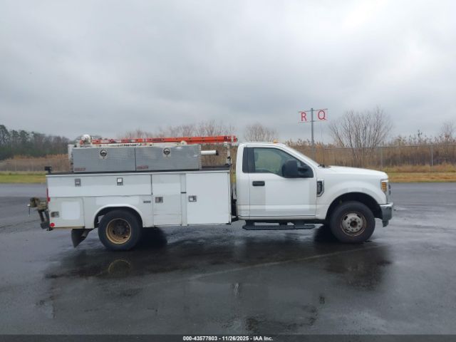 Ford F-350 Xl Image 5