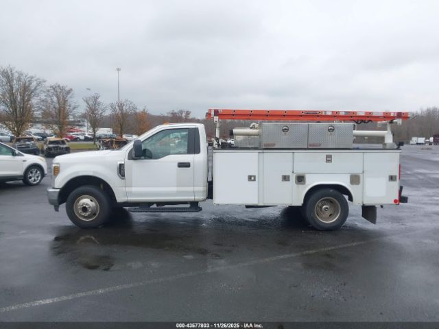Ford F-350 Xl Image 10