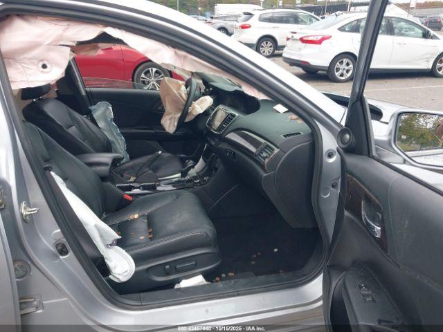 Honda Accord Touring V6 Image 7