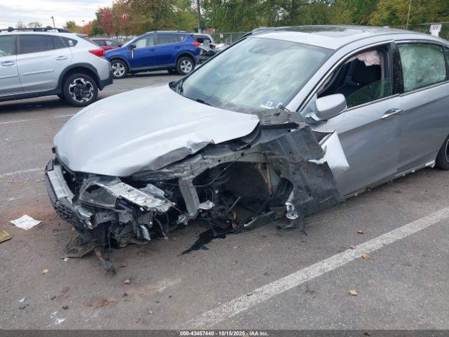 Honda Accord Touring V6 Image 6