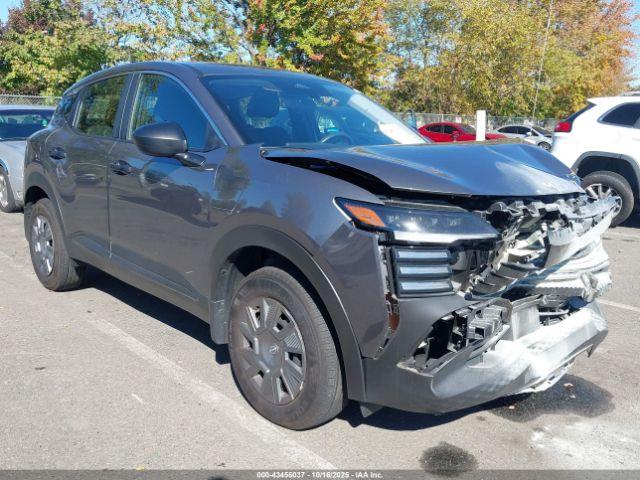  Salvage Nissan Kicks