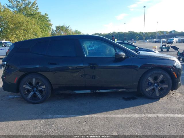 BMW iX Xdrive50 Image 14