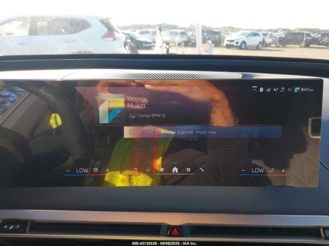 BMW iX Xdrive50 Image 15