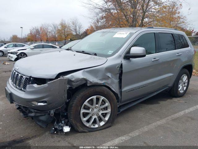 Jeep Grand Cherokee Laredo E 4x4 Image 18
