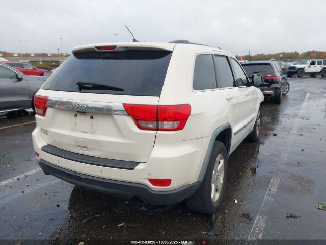 Jeep Grand Cherokee Laredo Image 13