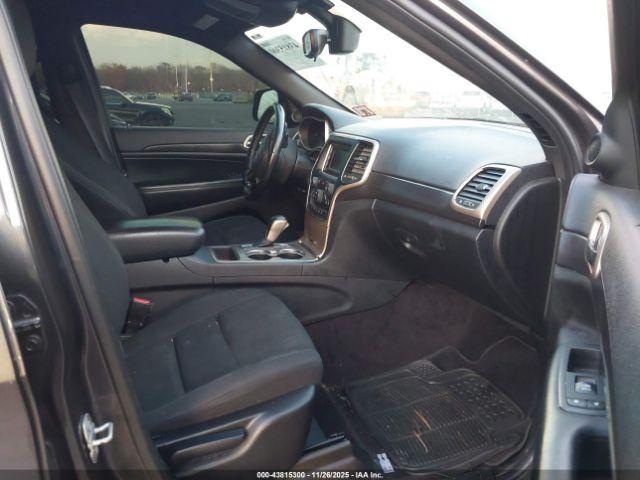 Jeep Grand Cherokee Laredo 4x4 Image 7