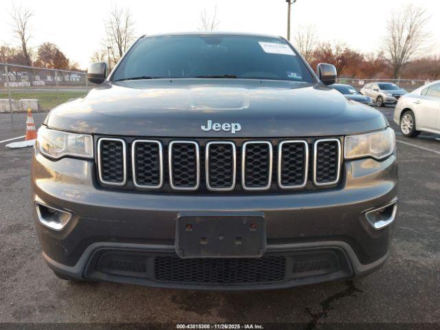 Jeep Grand Cherokee Laredo 4x4 Image 16