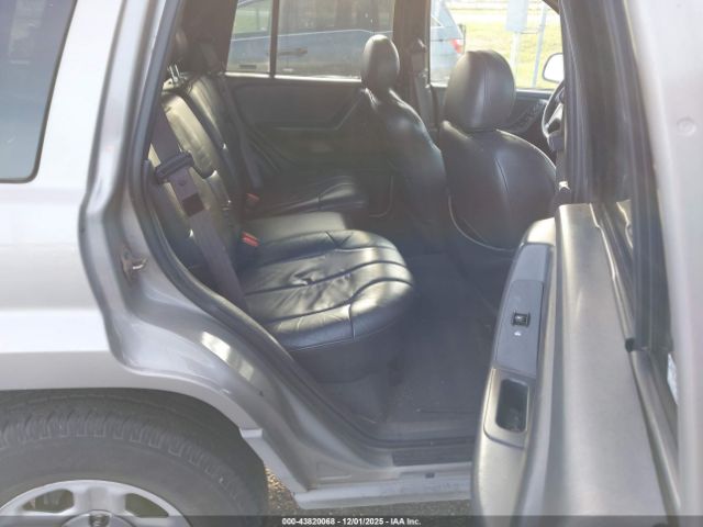 Jeep Grand Cherokee Laredo Image 3