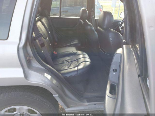 Jeep Grand Cherokee Laredo Image 3