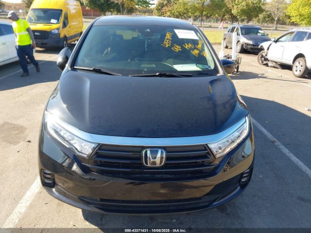 Honda Odyssey Touring Image 15