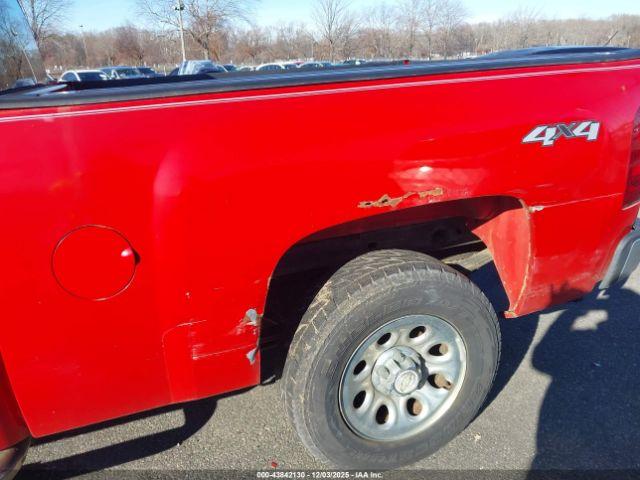 Chevrolet Silverado 1500 Work Truck Image 7