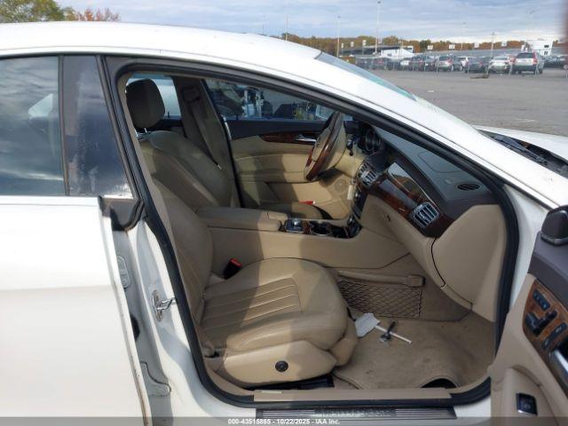 Mercedes-Benz Cls-class 4matic Image 5