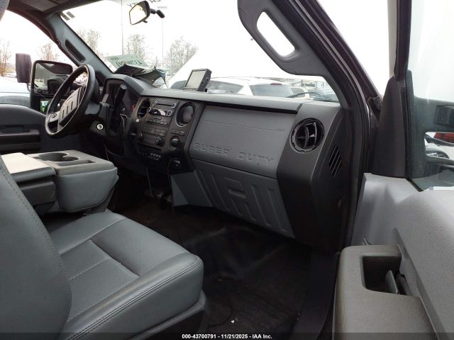 Ford F-350 Xl Image 3