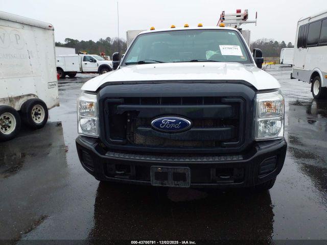 Ford F-350 Xl Image 7