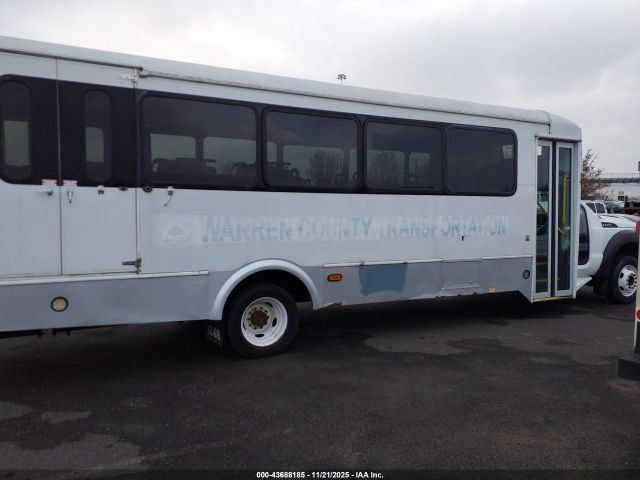 Ford F-550 Xl Image 7