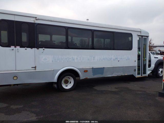 Ford F-550 Xl Image 7