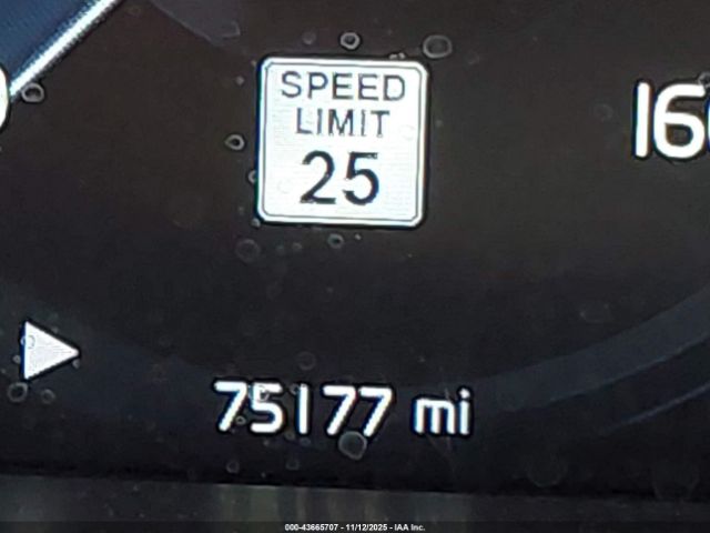 Volvo XC60 T6 Inscription Image 11