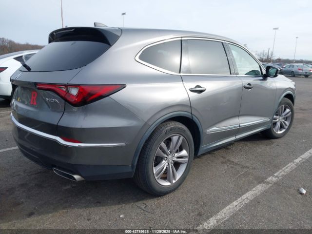 Acura MDX Standard Image 10