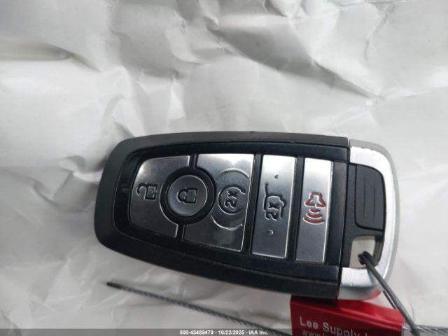 Ford Explorer Limited Image 14