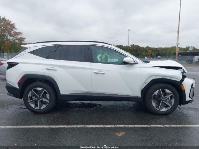 Hyundai TUCSON Sel Convenience Image 18