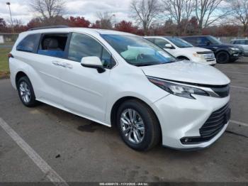  Salvage Toyota Sienna