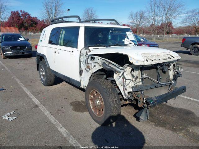  Salvage Toyota FJ Cruiser