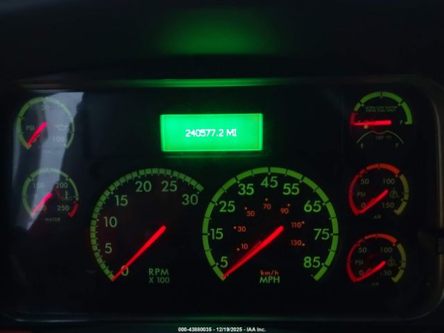 Freightliner M2 106 Medium Duty Image 11